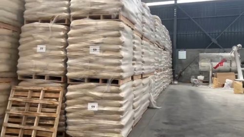 淄博聚隆化工產(chǎn)品倉(cāng)庫(kù)存放照片3