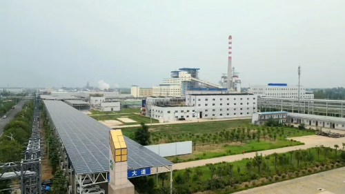 我廠倉庫內(nèi)整齊堆放的高質(zhì)量羧甲基纖維素成品，準(zhǔn)備批發(fā)發(fā)貨