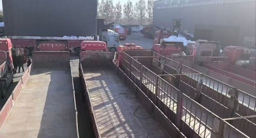 工廠廠區(qū)產(chǎn)品裝車現(xiàn)場-羧甲基纖維素CMC發(fā)貨現(xiàn)場