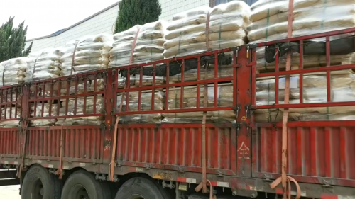 高品質(zhì)羥丙基甲基纖維素增稠劑出庫裝車中
